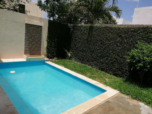Imagen 1 de 8 de Casa - Fraccionamiento Jardines Del Norte
