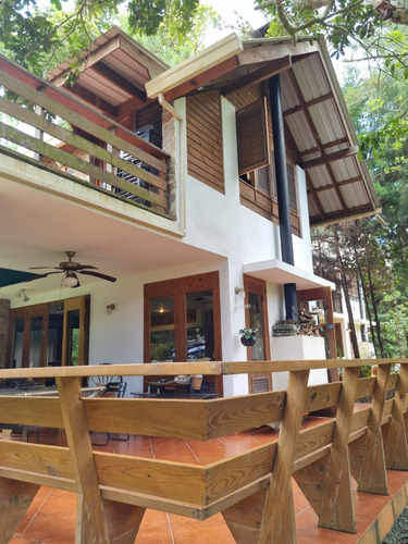 Chalet-villa En Venta En Jarabacoa Republica Dominicana