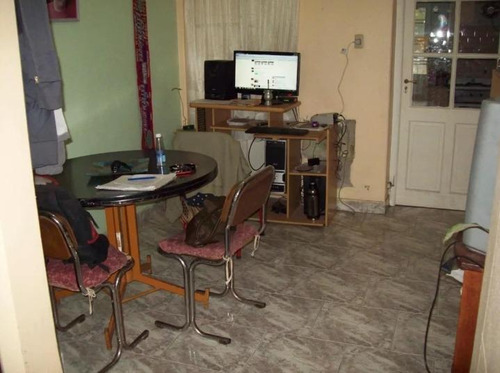 Casa En Venta - 5 Dormitorios 2 Baños - Cochera - 166mts2 - Bahía Blanca