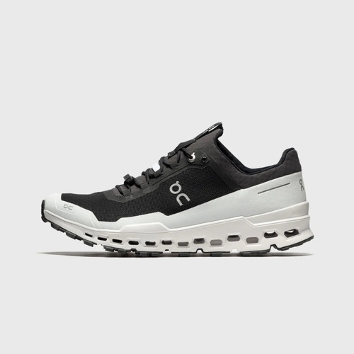 Tenis On, Cloudultra, Black / White, Mujer.