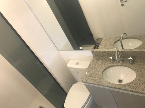 Studio Com 1 Dormitório Para Alugar, 33 M² Por R$ 1.580,00/mês - Centro - Curitiba/pr - St0018