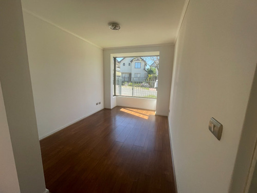 Se Vende Casa De 3 Dormitorios En Curauma, Valparaíso