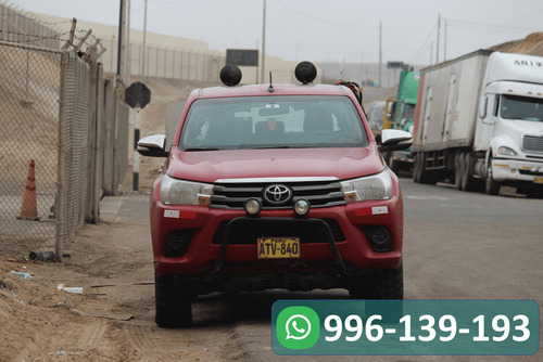 Imagen 3 de 7 de Alquiler De Camionetas Toyota Hilux 4x4 Para Empresas