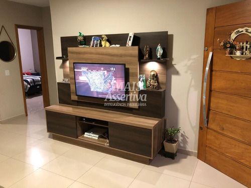 Imagem 3 de 12 de Casa Para Venda No Bairro Rondônia Em Novo Hamburgo, 2 Quartos, 1 Vaga, - Ml_516