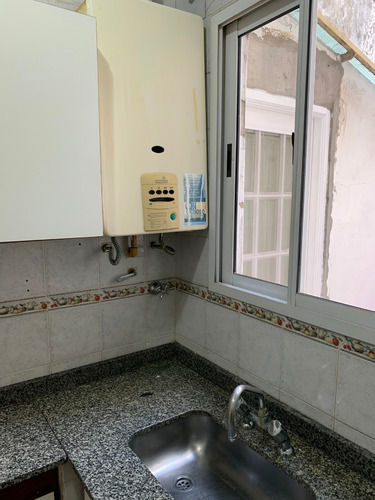 Imagen 6 de 14 de Departamento De 2 Ambientes Constitucion C/renta