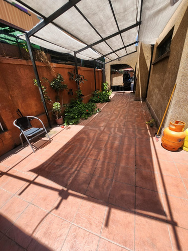 Hermoso Casa. Con Excelente Ubicación, Independencia