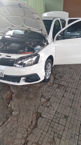 Volkswagen Voyage 2018 1.0 Trendline Total Flex 4p