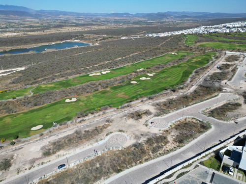 Terreno De 718m² Colindante A Campo De Golf, Clúster De Solo 38 Lotes, Zibatá, Qro. Am