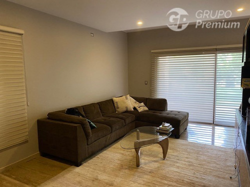 Casa En Venta De 6 Dorm. 7 Baños Piscina En Padre Hurtado