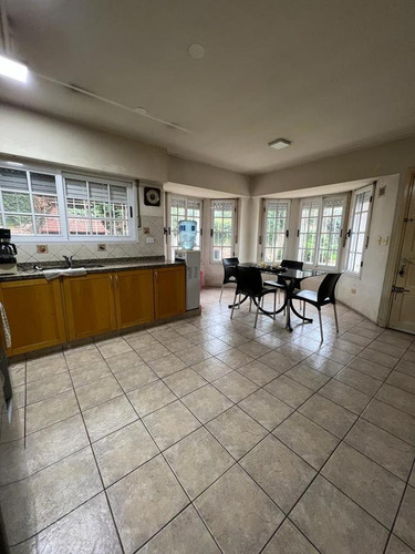 Imagen 18 de 30 de Venta De Casa Con Pileta Ubicada En 20 De Junio 1317 En Bella Vista