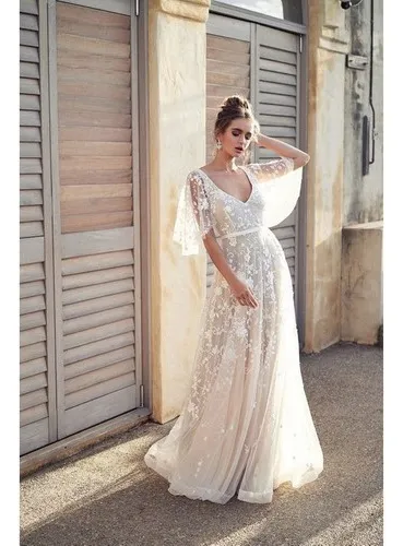 Vestido De Novia Con Mangas De Pétalos Y Cuello En V