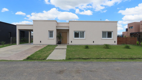 Casa En Venta En Santa Isabel 2 Con Terminaciones De Calidad