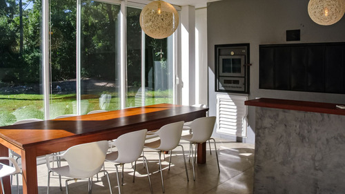 Casa De Tres Dormitorios En Venta- Solanas Punta Del Este (ref: Atm-6450)