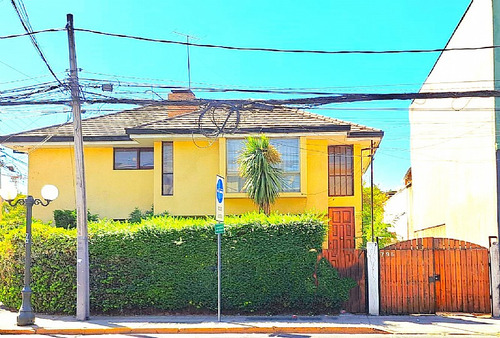 Casa Con Excelente Ubicación En Providencia