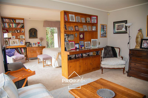 Casa En Venta De 6 Dorm. En Lo Barnechea