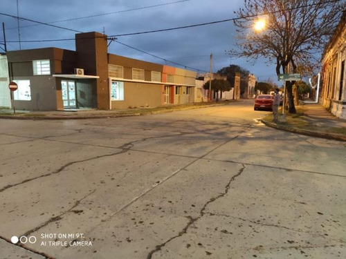 Venta De Excelente Complejo Locales Comercial En Serodino.