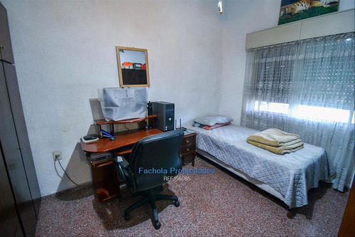 Vende Las Acacias 3 Dormitorios, Garaje, Barbacoa