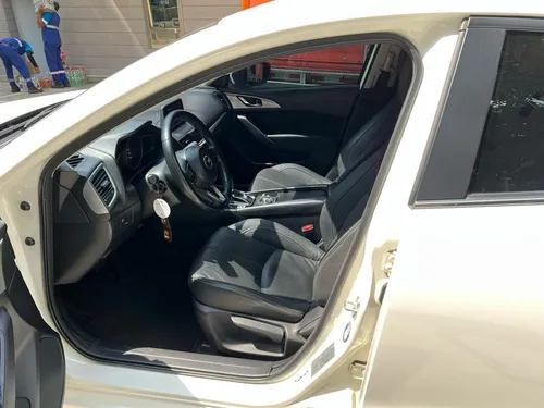 Mazda 3 2.0 Touring