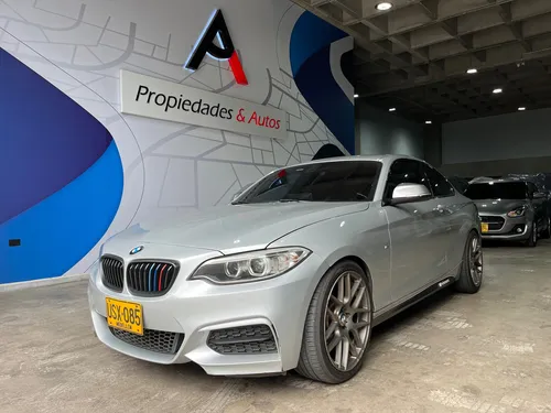 BMW M235i 3.0 M235i Coupe performance