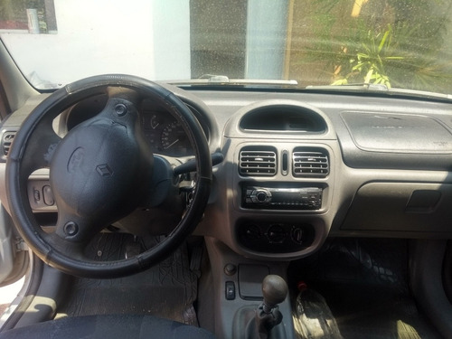 Renault Clio 16v 2001 O
