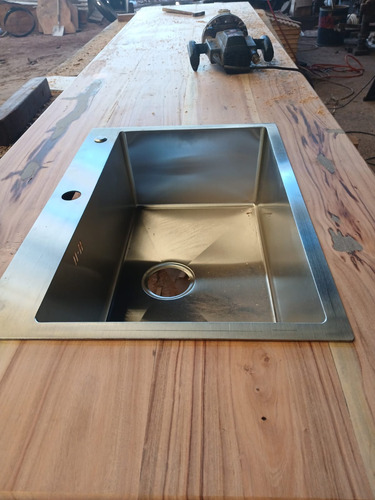 Mesada De Madera Maciza De Quebracho Colorado X Metro Lineal Colorado