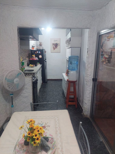 Venta Casa 2 Dormitorios Cerro Con Cochera