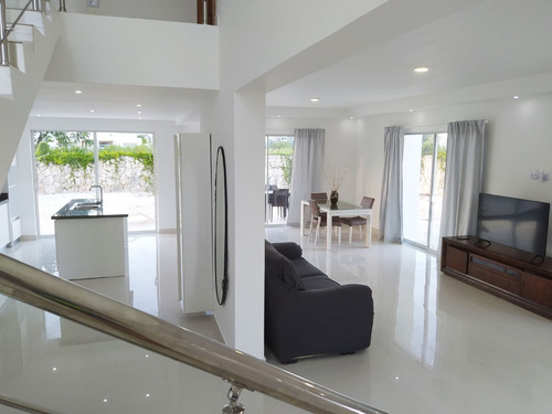 Vendo Villa Residencial El Ejecutivo - Bávaro