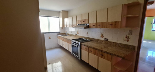Imagen 10 de 11 de Apto En Venta En Valles De Camoruco Hilmar Rios C453281 Tlf 0414-432-69-46