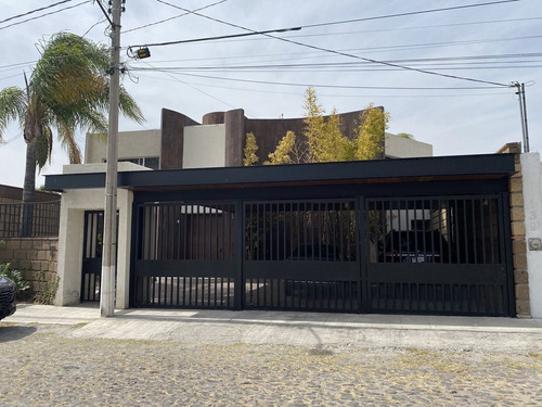 Casa En Renta En Huertas La Joya Queretaro, Con Alberca Y 4 Recamaras.