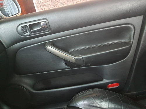 Imagem 9 de 14 de Volkswagen Golf 2001 1.8 Gti 5p