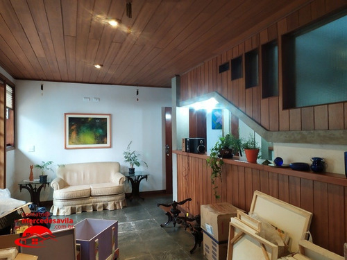 Imagem 11 de 15 de Casa De Rua - 540 M² - 5 Dormitorios - Piscina - - V-19