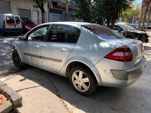 Renault Chocado Megane 2 1.6 Confort Andando Poco Choque