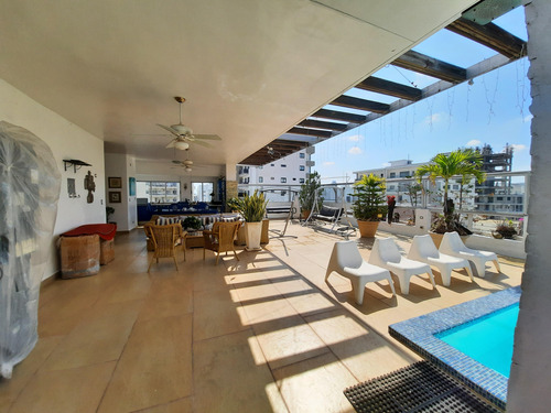 Se Vende Penthouse Con Impresionante Terraza En Piantini
