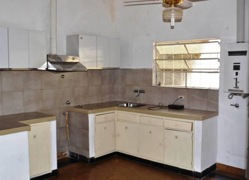Imagen 2 de 2 de Libertador Vende Casa Mas Dos Locales Comerciales