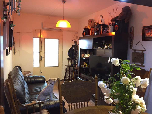 Casa Muy Linda Con 2 Aptos Alquilados! José Mármol Y Heredia