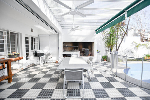 Imagen 4 de 30 de Casa 6 Dormitorios En Venta La Plata Pza Malvinas
