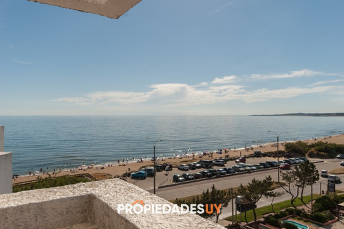 Apartamento En Venta Frente Al Mar Con Vista