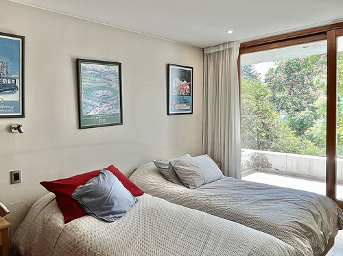 En Condominio Av Las Condes / La Dehesa