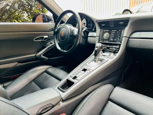 Porsche 911 911 Carrera 4 Black Edition