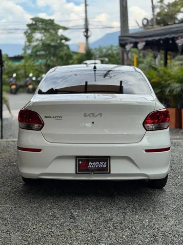 Kia Soluto 1.4 Emotion Aut