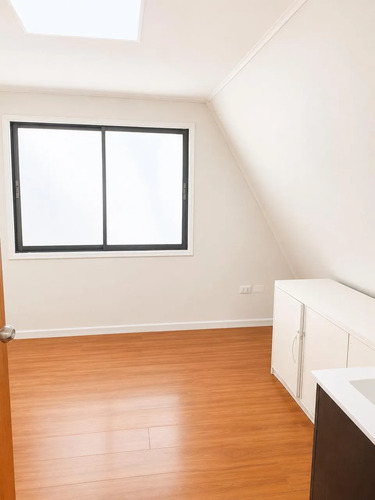 Venta De Casa Comercial Ideal Para Negocio De Salud