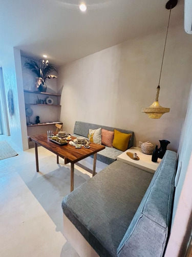 Studio Con Terraza En Venta En Comunidad Aflora, Aldea Zama Tulum.