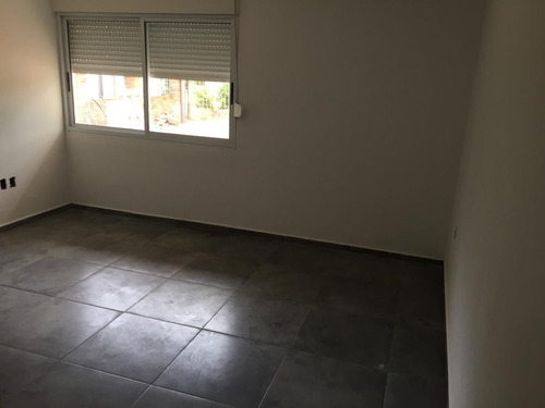 Imagen 2 de 3 de Local Comercial A Estrenar Sobre Av. Principal En Atlántida