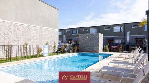 Duplex De 4 Ambientes En Venta En Pilar