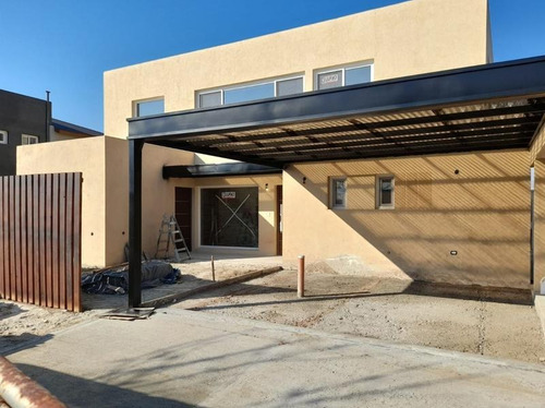 Imagen 1 de 13 de Moderna Casa A Estrenar En Cantón - Islas