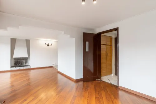 Casa En Arriendo/venta En Monaco. Cod V21554