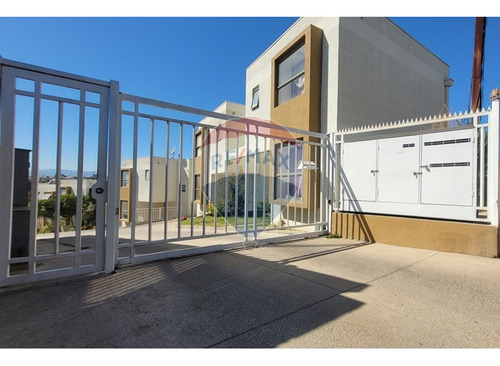 Casa Céntrica En Quilpué: Inversión Ideal 3d/2b