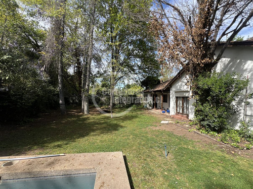 Casa En Venta De 5 Dorm. En Lo Barnechea