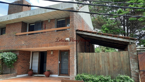 Venta De Casa En Playa Mansa, Pinares 3 Dormitorios - Ref: 18934