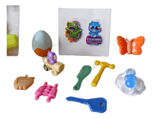 Bolsa Con 13 Juguetes Surtidos + Figurita De Messi + Sticker